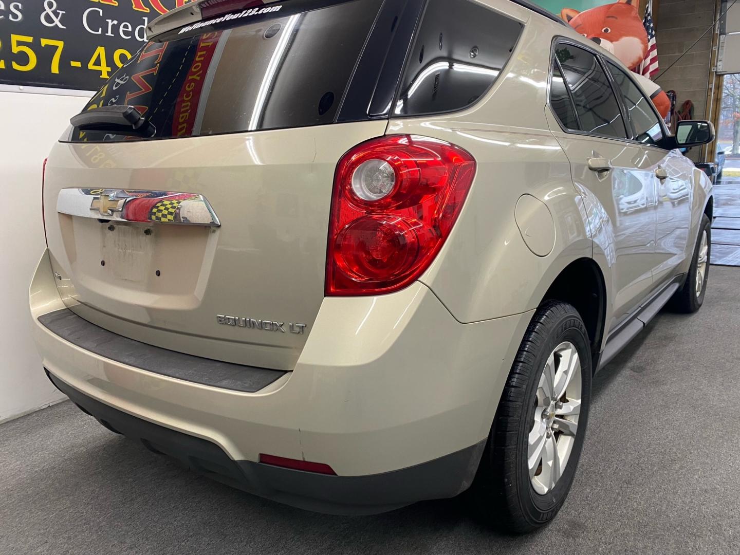 2012 GOLD /BLACK Chevrolet Equinox (2GNFLEEK0C6) , located at 533 S West End Blvd., Quakertown, PA, 18951, (877) 257-4995, 40.343994, -75.303604 - Photo#2